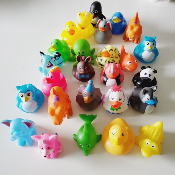 Duck and Assorted Figurines Bundle 26 pcs GUC - Picture 4 of 16